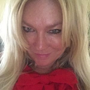 Meet your Posher, Pamela